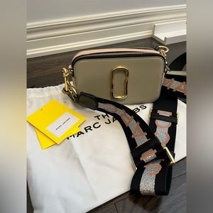 Marc Jacobs Snapshot crossbody bag - Dust beige and light pink